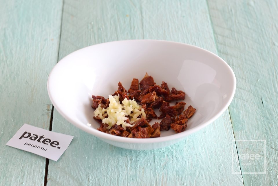 Макаронная запеканка с вялеными томатами и моцареллой - Шаг 8