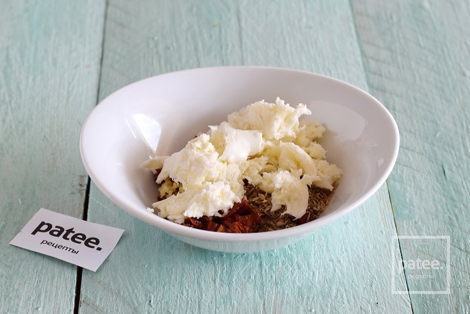 Макаронная запеканка с вялеными томатами и моцареллой - Шаг 10