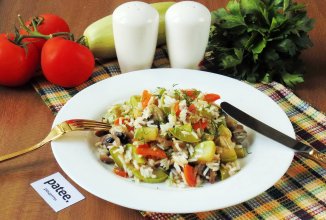 Кабачки с грибами и рисом