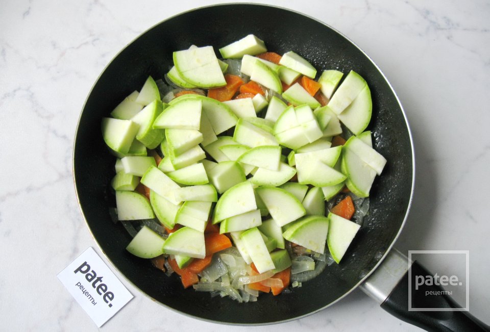 Кабачки с грибами и рисом - Шаг 4