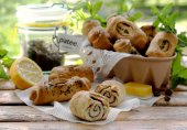 Дрожжевые булочки с какао