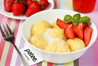 Ленивые вареники с клубникой