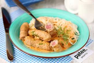 Мясные пальчики с ветчиной в соусе