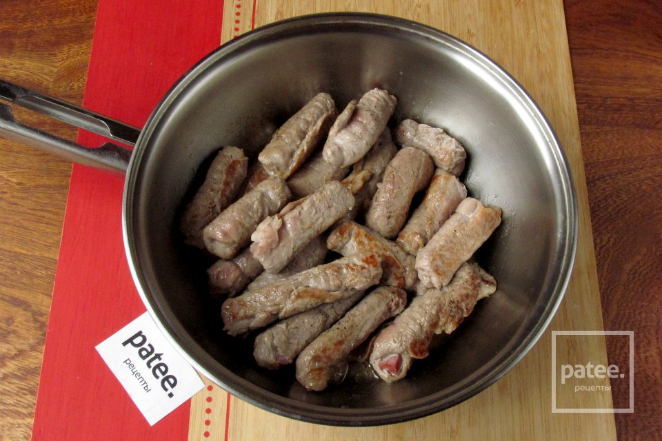 Мясные пальчики с ветчиной в соусе - Шаг 17