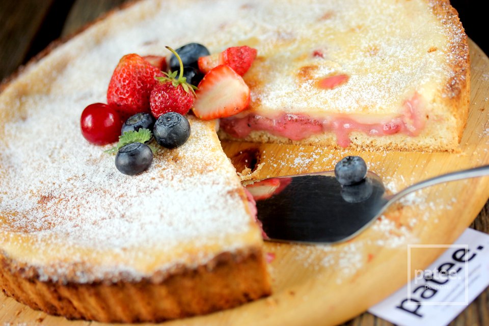 Клубничный пирог со сметаной - Шаг 15