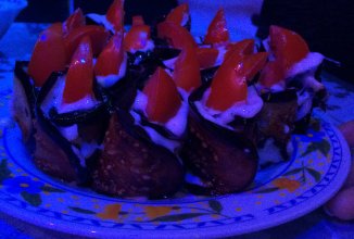 Vinete cu rosii si cu sos /Eggplant with tomato and sauce /Баклажаны с помидорами и майонезом/