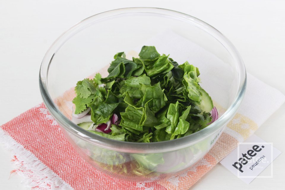 Салат с творогом, огурцом и зеленью - Шаг 12