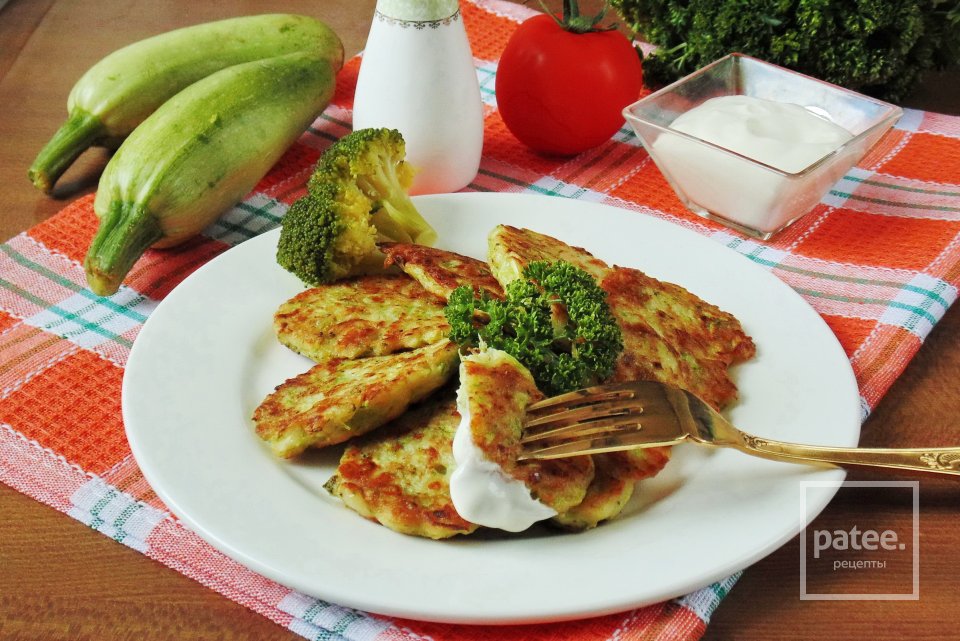 Кабачковые оладьи с брокколи и сыром - Шаг 13