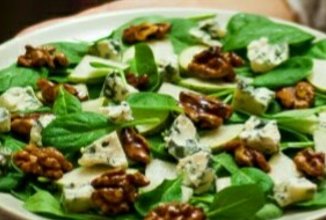 пикантный салат с изюминкой