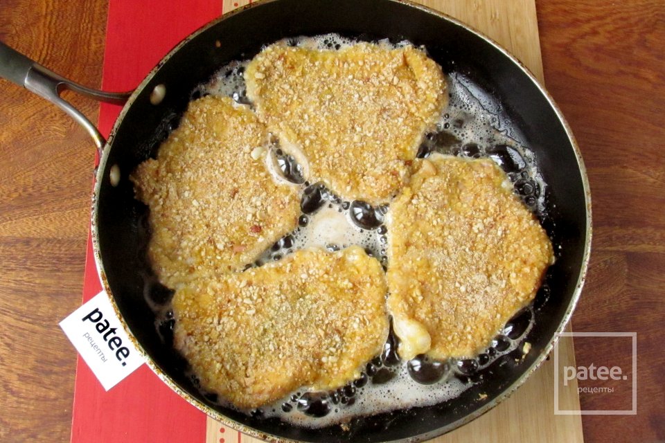 Отбивные в арахисовой панировке - Шаг 15