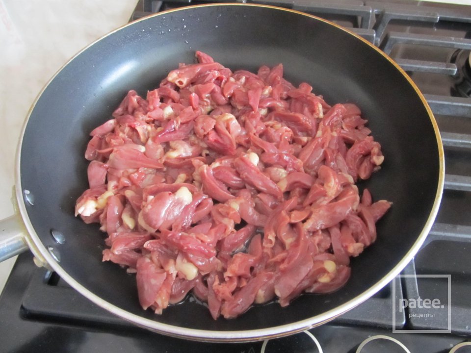 салат из куриных сердец - Шаг 2