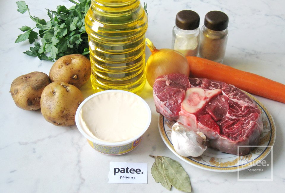 Говяжья голень с картофелем в сырном соусе - Шаг 1