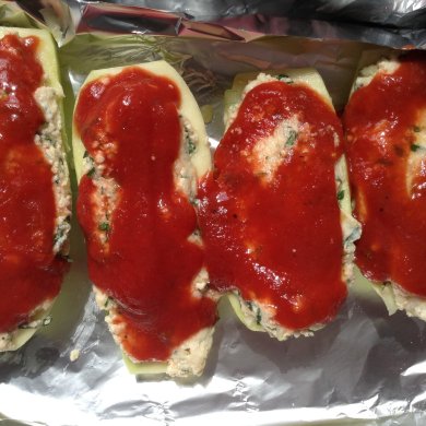 "Башмачки", фаршированные творогом и зеленью кабачки. - Шаг 7