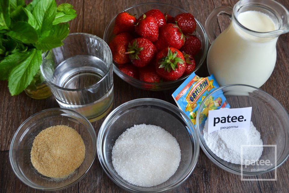 Панна-котта с клубникой - Шаг 1