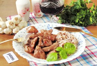 Свинина в красном вине