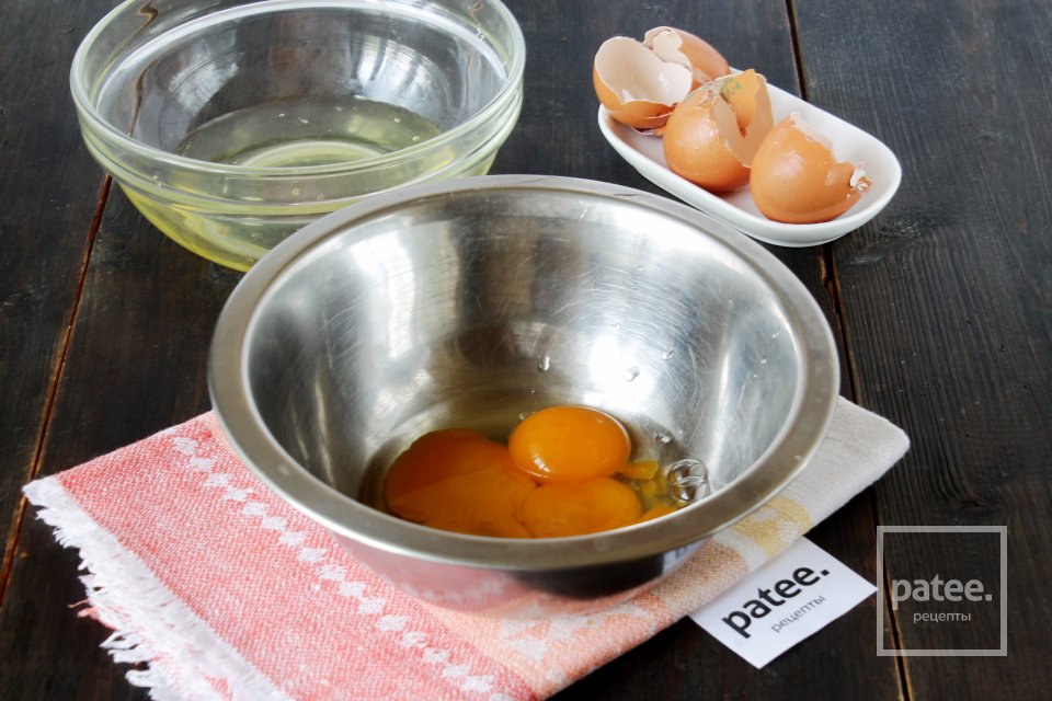 Кекс с изюмом и красной смородиной - Шаг 3