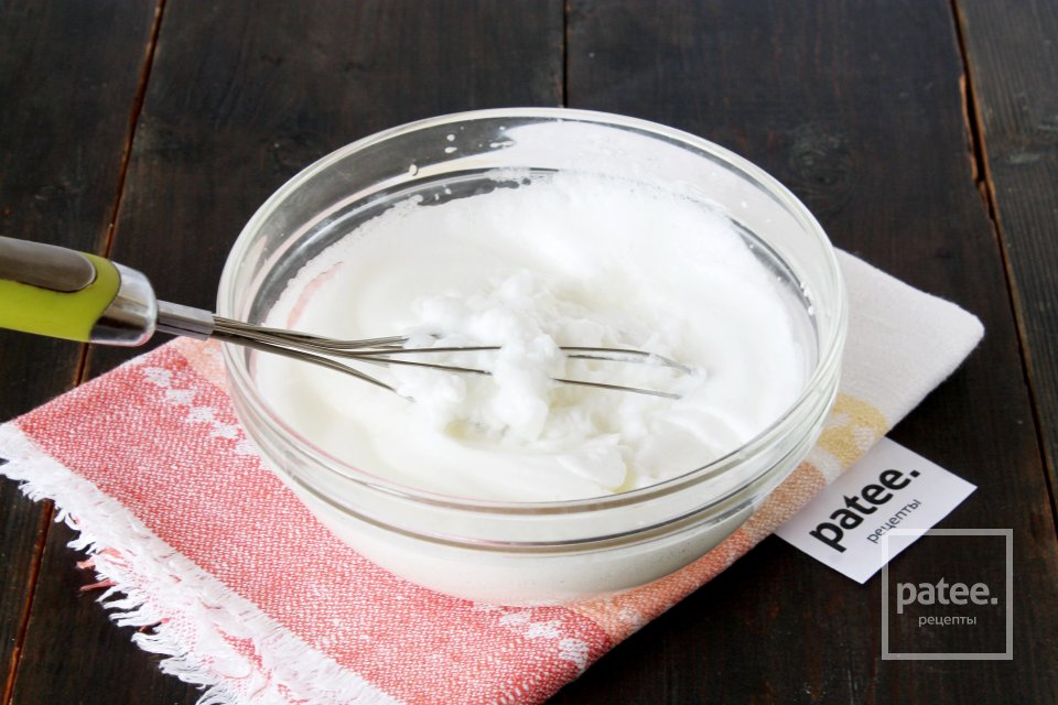 Кекс с изюмом и красной смородиной - Шаг 6