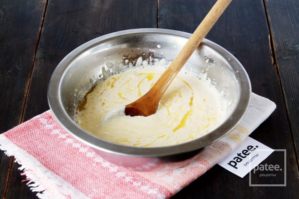 Кекс с изюмом и красной смородиной - Шаг 7