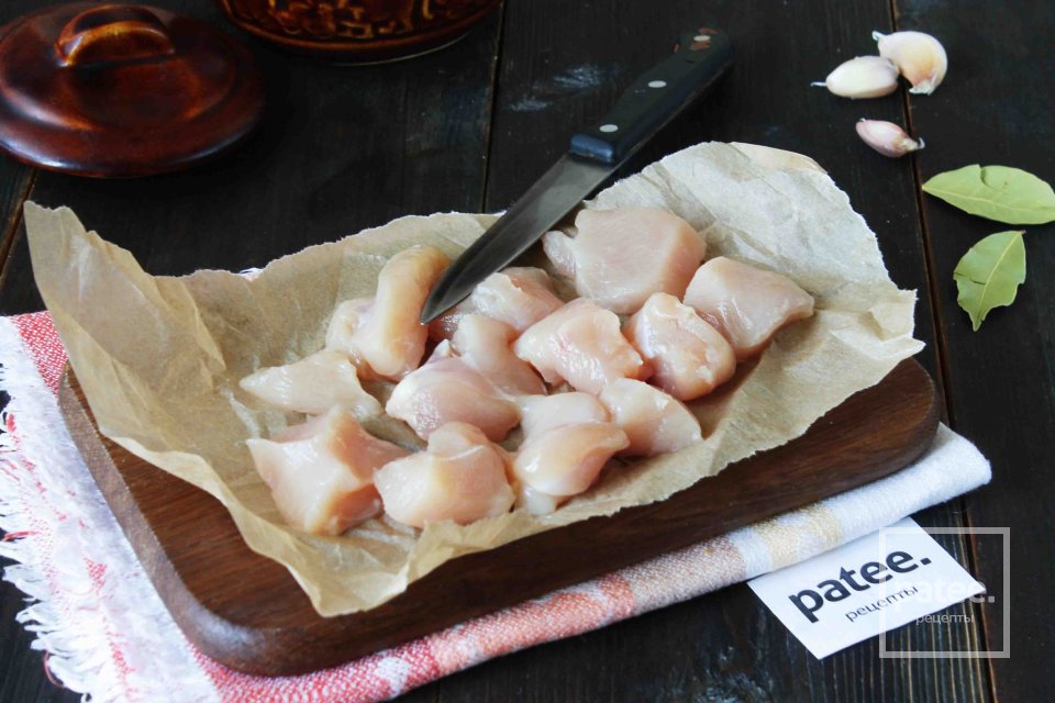 Куриная грудка с картофелем в горшочке - Шаг 9