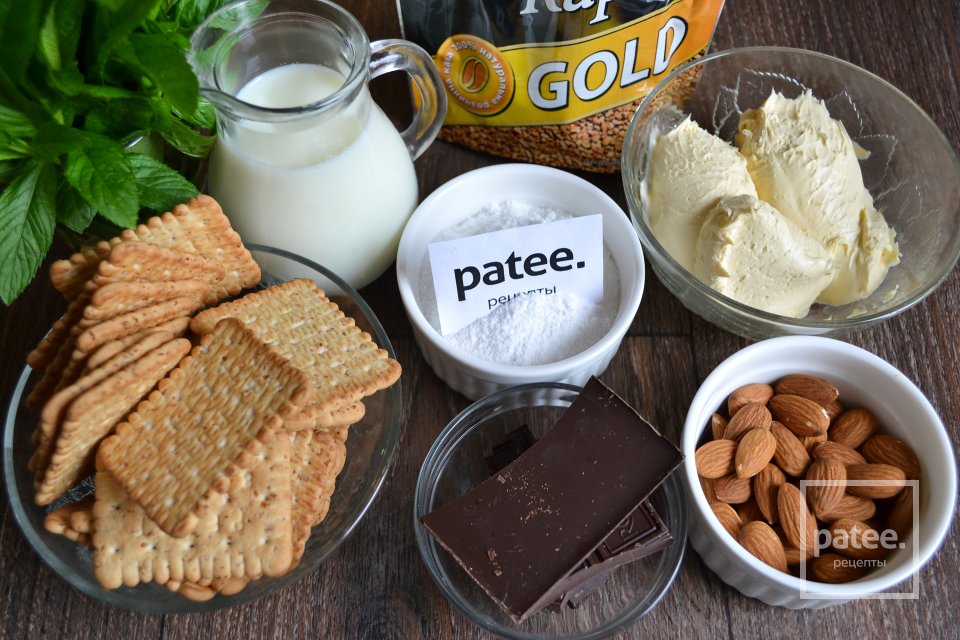 Десерт из печенья с шоколадным кремом и миндалем - Шаг 1