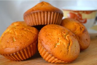 Пышные манные кексы