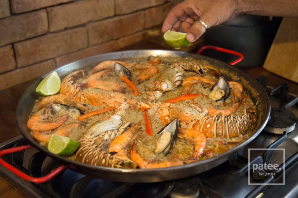 Паэлья с лобстерами и морепродуктами - Шаг 17