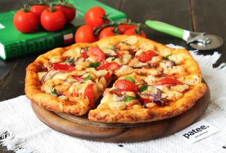 Пицца с курицей