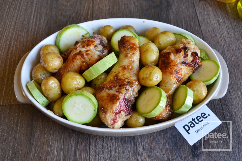 Куриные голени с картошкой в духовке - Шаг 12