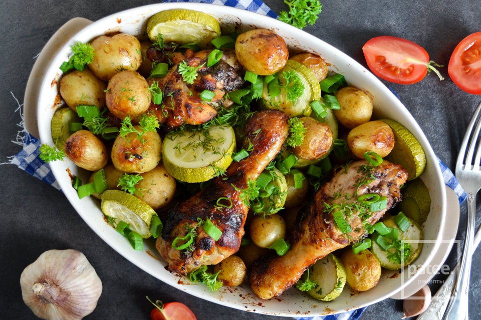 Куриные голени с картошкой в духовке - Шаг 14