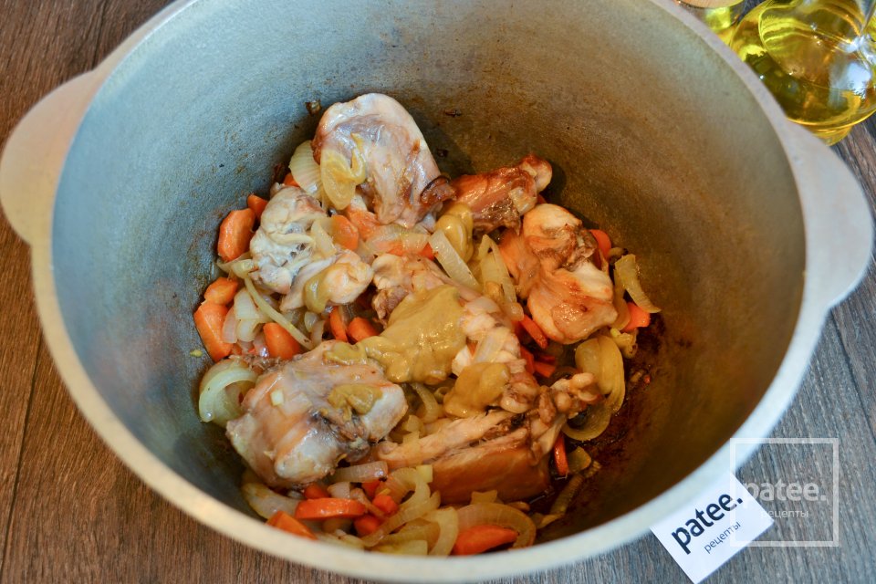 Кролик тушеный с картофелем и болгарским перцем - Шаг 7