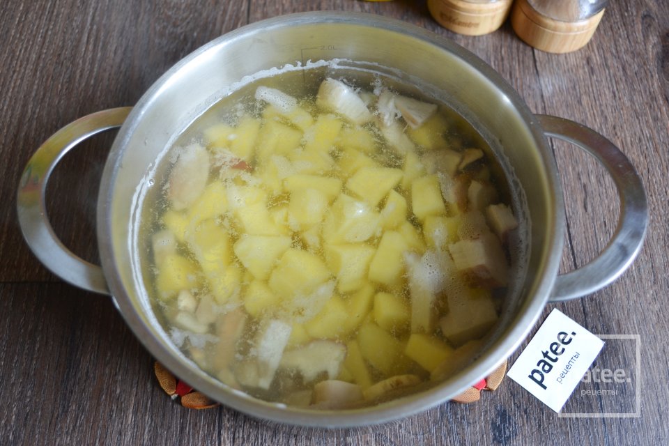 Суп с белыми грибами - Шаг 10
