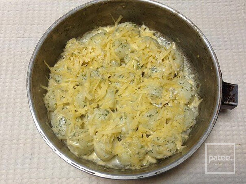 Молодой картофель в сметанном соусе . - Шаг 3
