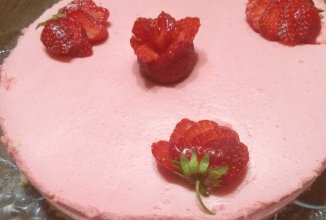 Клубничный торт-суфле