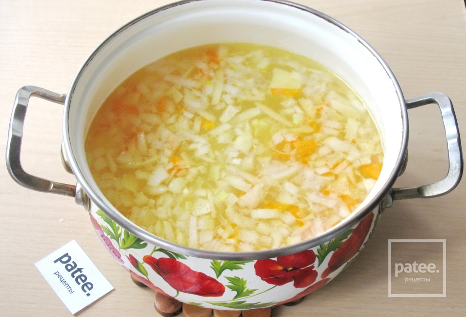 Суп с консервированной горбушей - Шаг 7