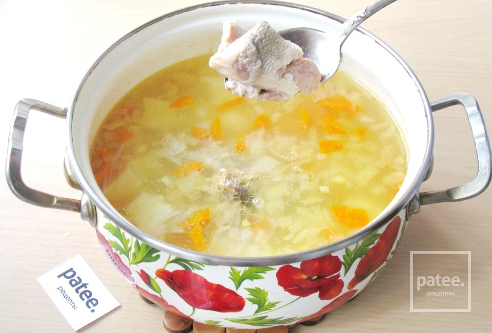Суп с консервированной горбушей - Шаг 10