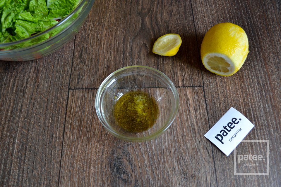 Деревенский салат с сухариками - Шаг 11