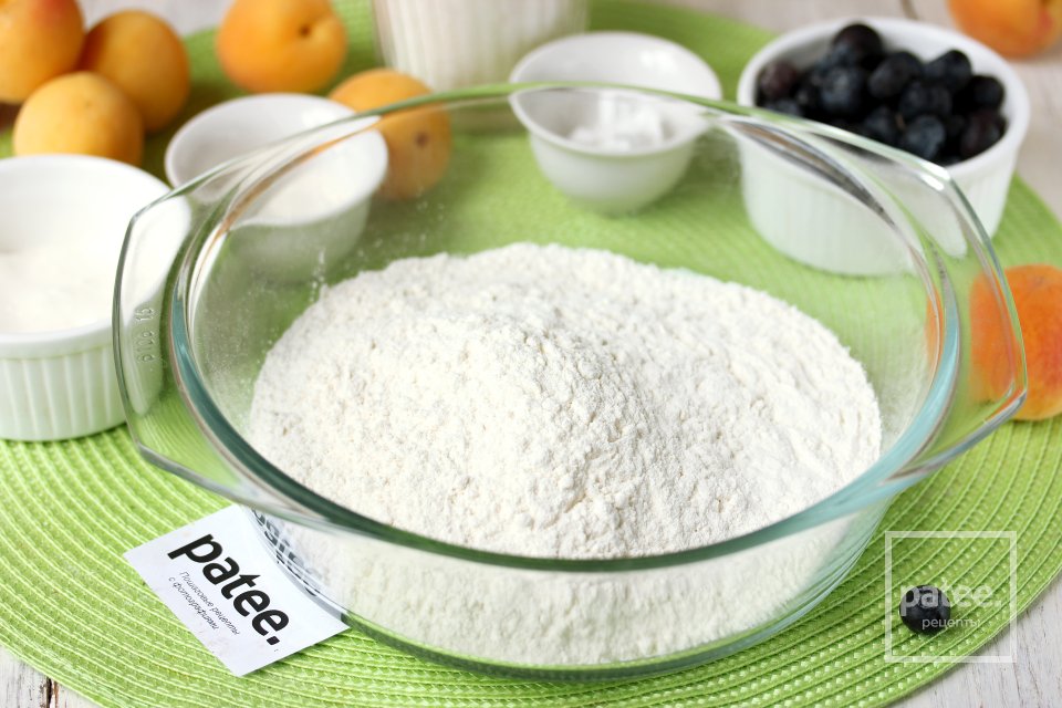 Галета с абрикосами и голубикой - Шаг 2