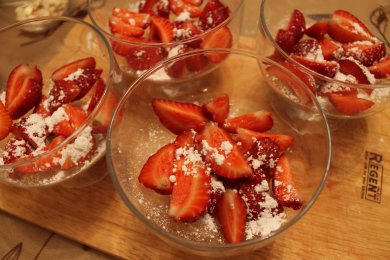 Aardbeienschuim op Waaslandse wijze/ Васландский клубничный мусс - приготовление