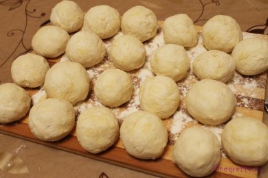 Jahodové knedlíky z tvarohového těsta/ Клубничные кнедлики из творожного теста - приготовление