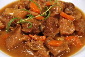 Говядина в томатном соусе