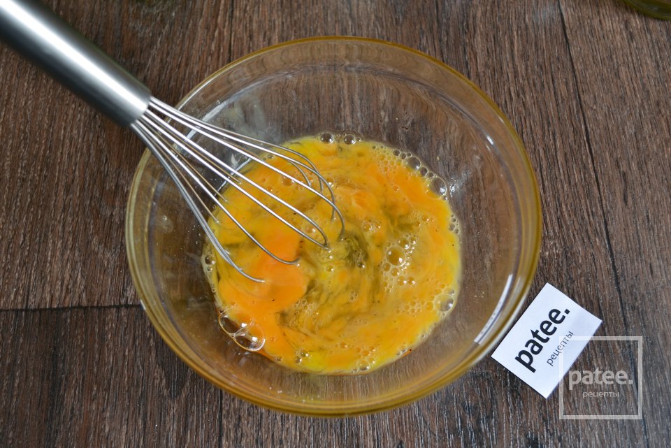 Омлет с помидорами, болгарским перцем и сыром - Шаг 4