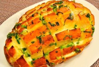 Быстрая закуска "батон с сыром"