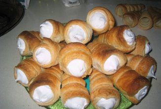 Трубочки с белковым кремом