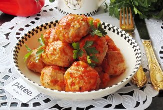 Фрикадельки по-мароккански в томатном соусе