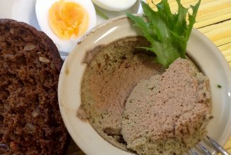 "Пища Богов" - нежнейшее суфле из куриной печени на завтрак для маленьких и взрослых.