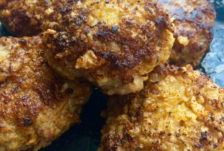 Котлеты в кукурузной панировке