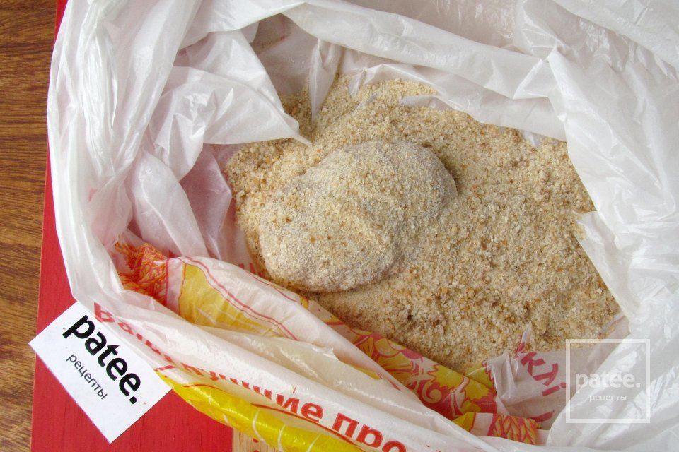 Свиные котлеты в духовке - Шаг 10