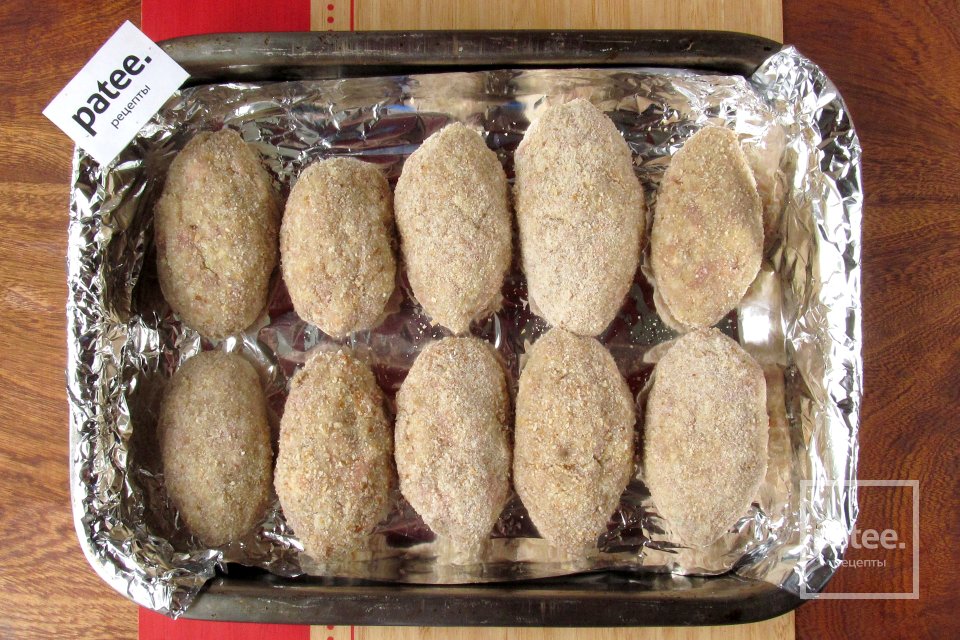 Свиные котлеты в духовке - Шаг 11