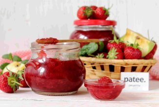 Клубничное варенье с яблоком