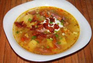 Испанский суп с охотничьими колбасками